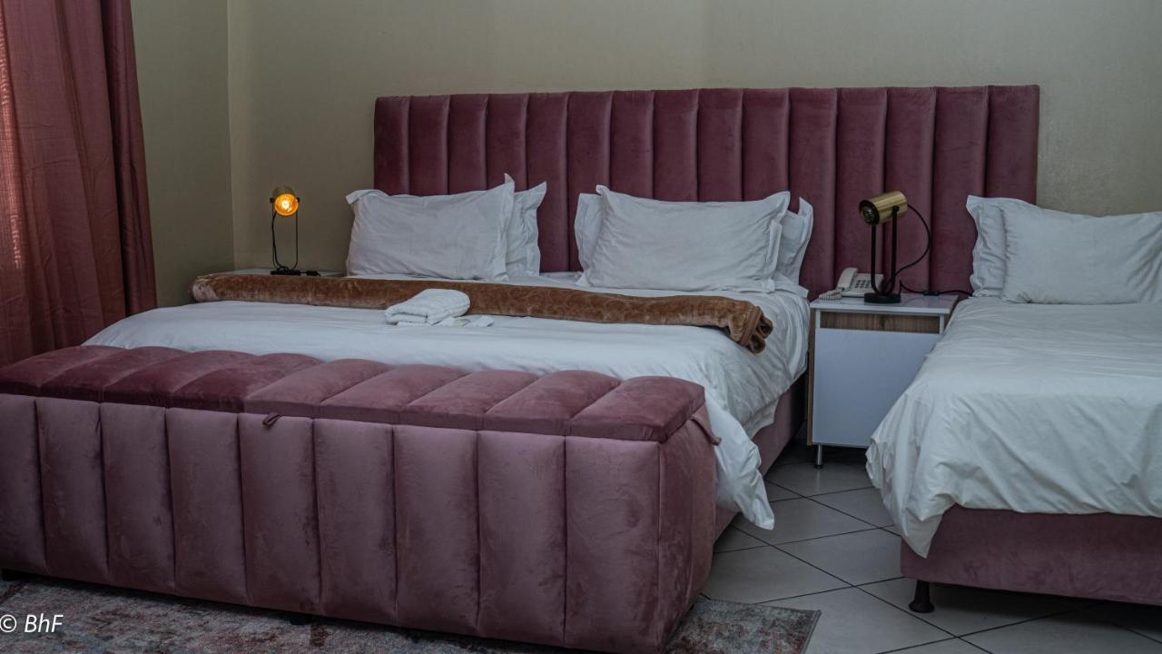 Henry George Guest House Pretoria-Noord Buitenkant foto