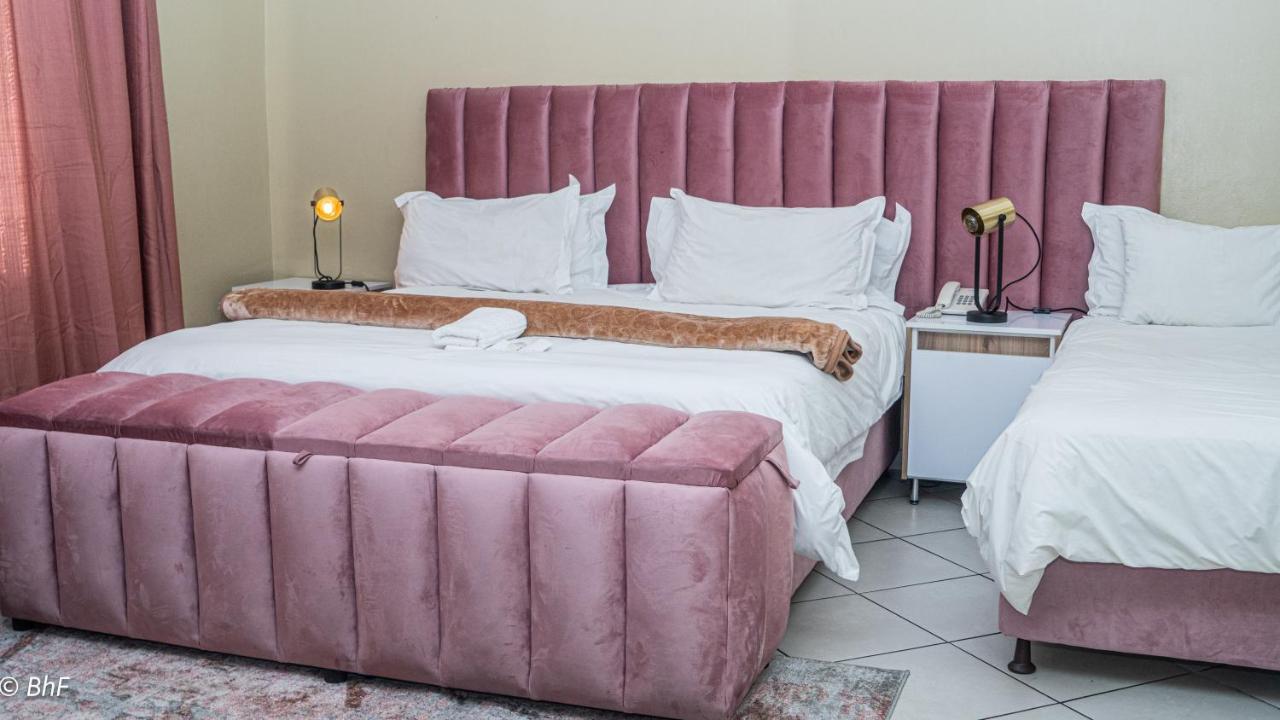 Henry George Guest House Pretoria-Noord Buitenkant foto