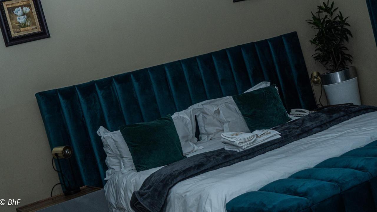 Henry George Guest House Pretoria-Noord Buitenkant foto