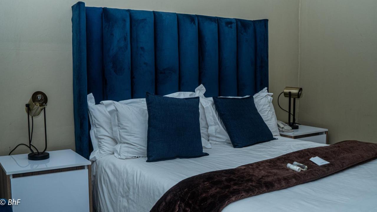 Henry George Guest House Pretoria-Noord Buitenkant foto