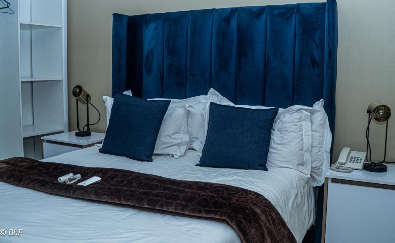 Henry George Guest House Pretoria-Noord Buitenkant foto